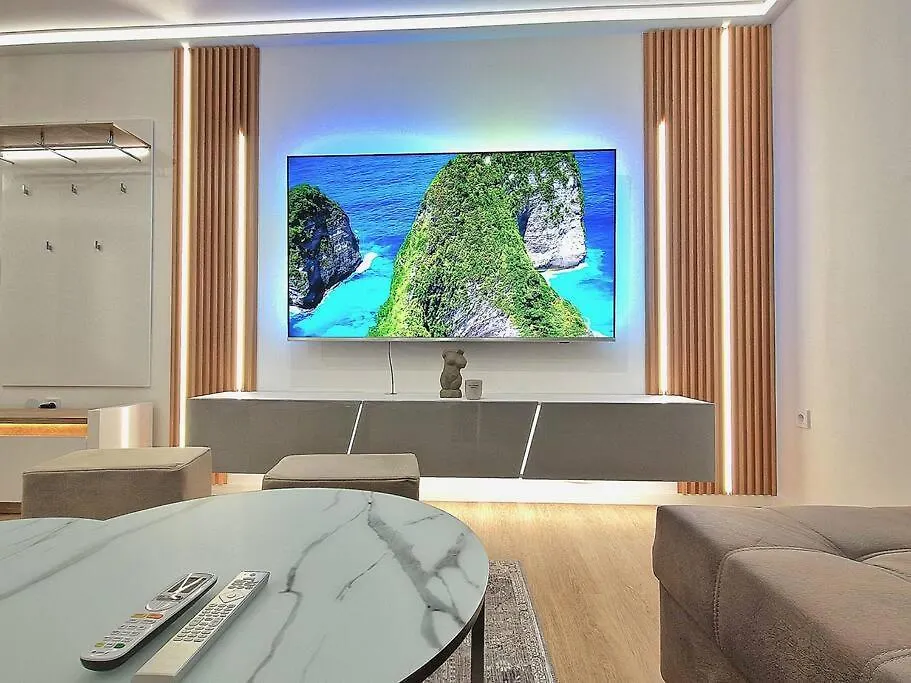 Luxury Apartment. 75 Inches Tv Varna Apartment